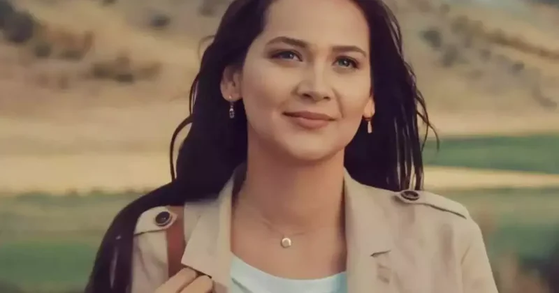 Gülsim Ali siyah mini elbisesiyle göz kamaştırdı! Bakan bir daha baktı