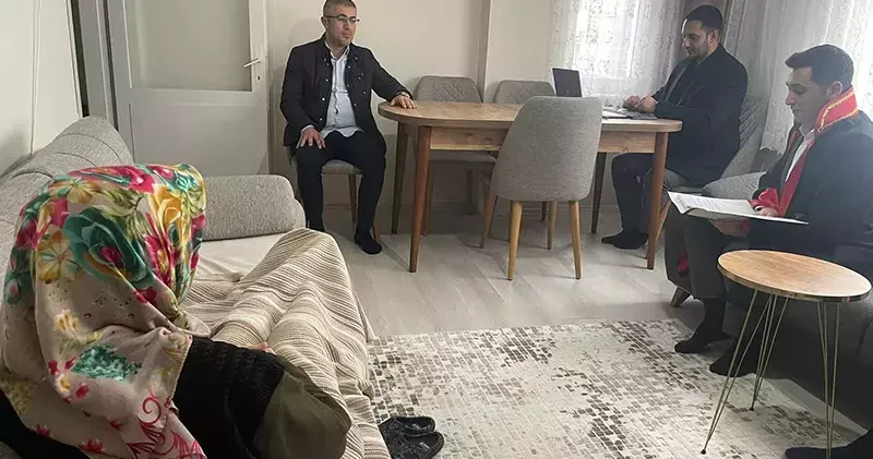 Miras davasında taraflardan biri yatalak olduğu için mahkeme eve taşındı