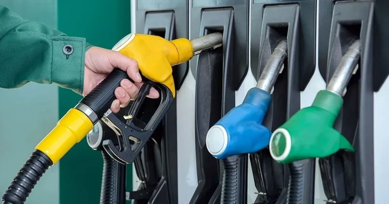 Akaryakıta dev indirim geldi!