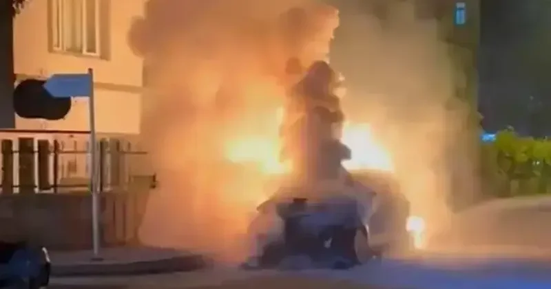 Bursa haberleri: Seyir halindeki otomobil alev aldı Bursa Haberleri