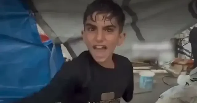Gazzeli çocuk İslam dünyasına haykırdı: Yaşadığımız hayat değil. Ümmet nerede? VİDEO İZLE