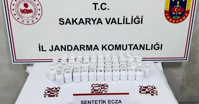 Uyuşturucu ve uyarıcı madde satacağı tespit edilen şüpheliyi jandarma yakaladı Sakarya Haberleri