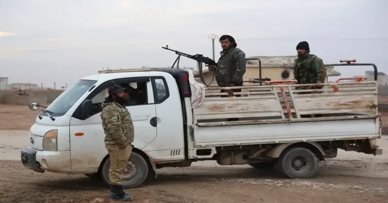 Terör örgütü YPG/SDG nin çekilmesiyle Suriye ordusu Deyr Hafir e girmeye başladı