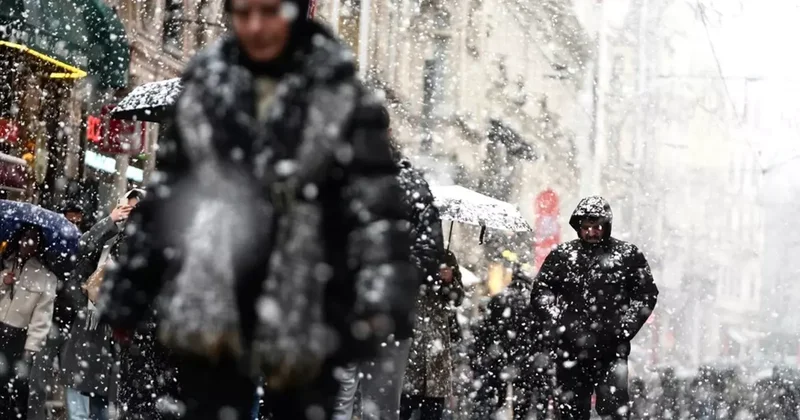 İstanbul da kar geliyor, tarih verildi! Meteoroloji ve AKOM dan peş peşe uyarılar