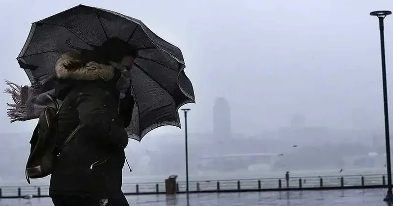 İstanbul Valiliğinden fırtına uyarısı: Dikkatli ve tedbirli olun Gündem Haberleri