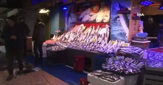 Soğuk havalar, balık tezgahlarını da vurdu