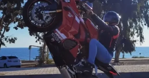 Antalya haberleri Motosiklet videoları ile tanınan fenomenin sonu acı oldu 17 Ocak 2026