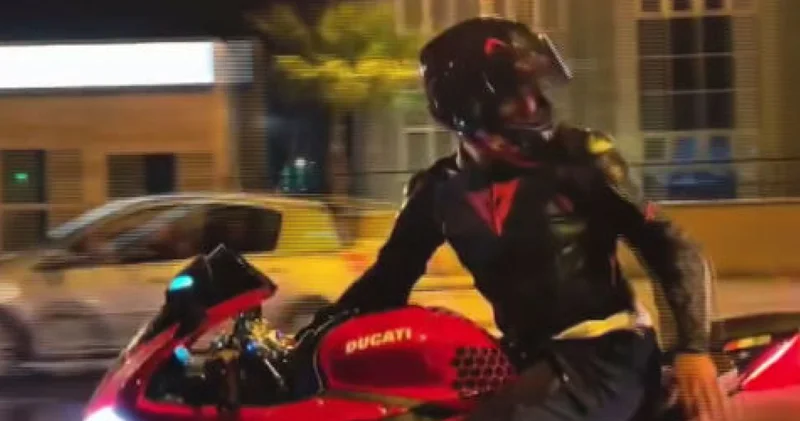 FENOMENİN ACI SONU! Motosikletli sanal medya ünlüsü kazada öldü! Kaskını kız arkadaşı takmış Son dakika Antalya haberi Son dakika haberleri