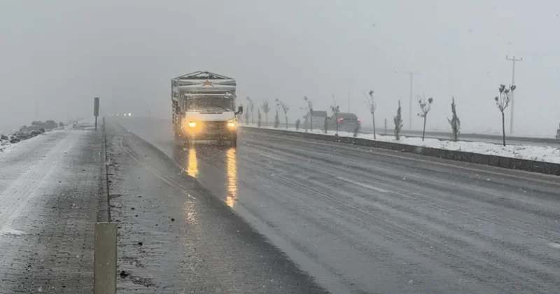 Siverek’te beklenen kar yağışı etkisini göstermeye başladı
