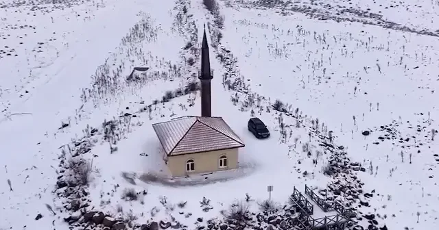 Aladağlar beyaza büründü: Kış manzarası havadan mest etti VİDEO İZLE