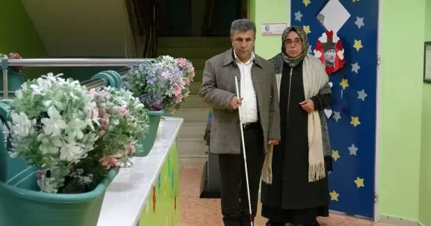Gaziantep haberleri Böyle feda görülmedi! Görme engelli eşine 22 yıldır bakıyor 17 Ocak 2026