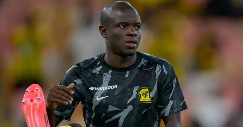Fenerbahçe nin efsaneleri Kante transferi için devreye girdi