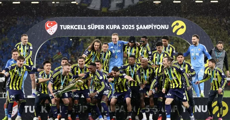 Fenerbahçe de sakatlık şoku! Yıldız isim bıçak altına yattı