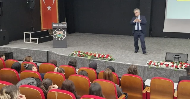 İLKEM de YKS adaylarına Sivri Hoca dopingi Samsun Haberleri