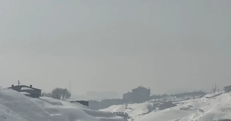 Yüksekova Ankara uçak seferine sis engeli