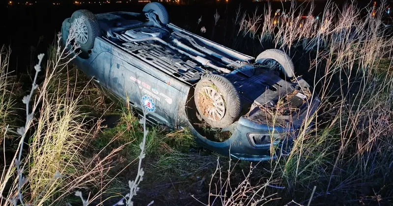 Görüştüğü kadının eşi tarafından kovalanırken kaza yaptı