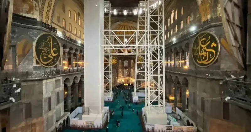 Ayasofya i Kebir Camii Ramazan’da ibadete hazır: İç mekan iskele kurulumu tamamlandı Ramazan Haberleri