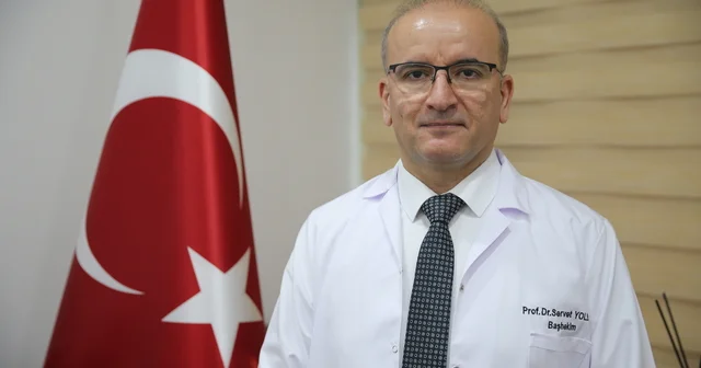 Siirt Eğitim ve Araştırma Hastanesi Başhekimi Prof. Dr. Yolbaş, basın mensuplarıyla bir araya geldi Siirt Haberleri