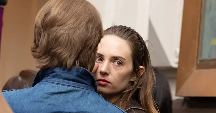 Mutluluk arayan arkadaşıyla aşk yaşasın demişti... Sözünü tuttu, damadı koluna takıp telli duvaklı gelin oldu…