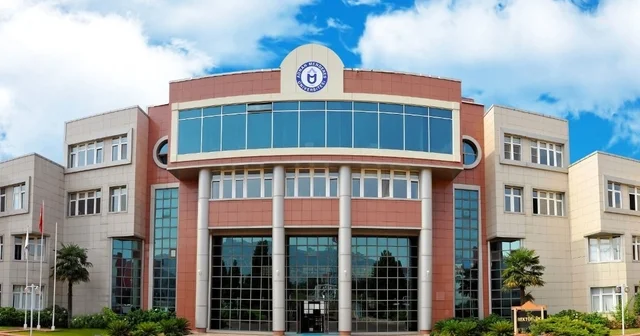 ADÜ de yağış sonrası yurt yoluna güvenlik önlemi alındı Üniversitede alternatif ulaşım düzenlemesi Aydın Haberleri