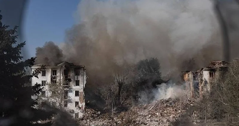 On binlerce Ukraynalı kışın ortasında ısınmasız ve susuz kaldı