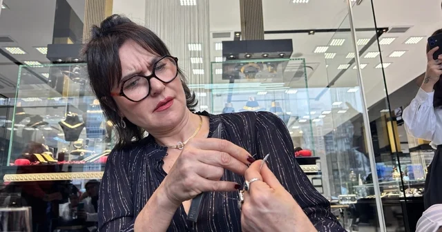 Şevval Sam Trabzon hasırına ilmek attı Trabzon Haberleri