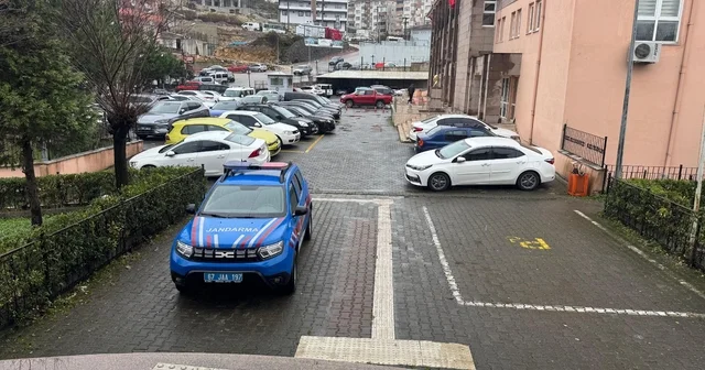 Alaplı da bir araçta 200 bin adet boş makaron yakalandı Zonguldak Haberleri