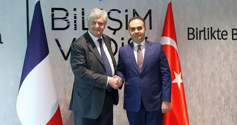 Bakan Kacır, Fransa Dış Ticaret Bakanı Forissier ile görüştü