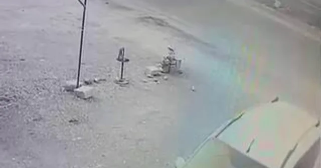 Diyarbakır da feci kaza: Kamyonete çarptı, hayatını kaybetti Diyarbakır Haberleri