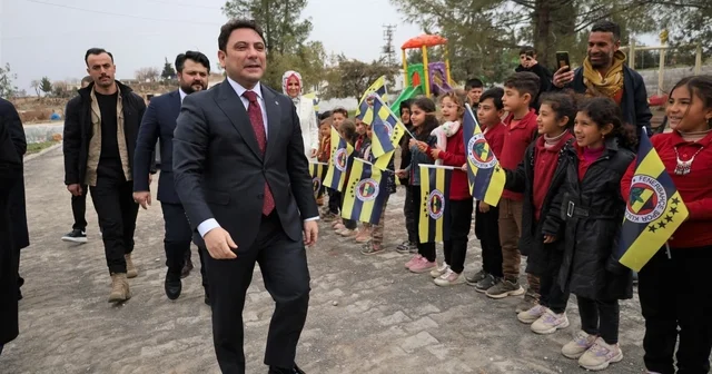 Öğrenciler kaymakamı Fenerbahçe bayraklarıyla karşıladı Şanlıurfa Haberleri