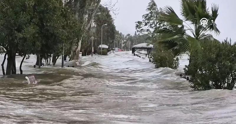 Muğla da korkulan oldu! Göl taştı