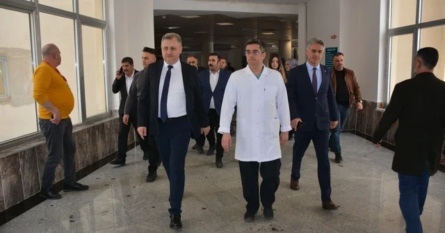 Bitlis İl Sağlık Müdürü Ergene den hastanede tedavi gören yaralılara ziyaret Bitlis Haberleri