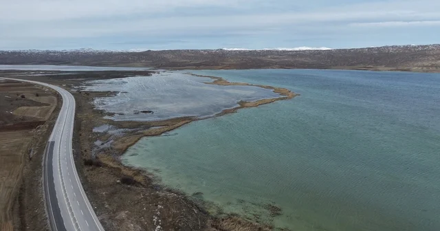 Eriyen kar suları nedeniyle Tödürge Gölü taştı Sivas Haberleri