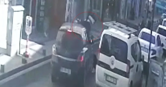 Tekirdağ da ters yönden caddeye giren otomobille motosikletin çarpıştığı anlar kamerada Tekirdağ Haberleri