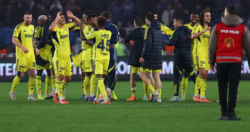 Fenerbahçe de korkulan oldu: En az 1 ay yok