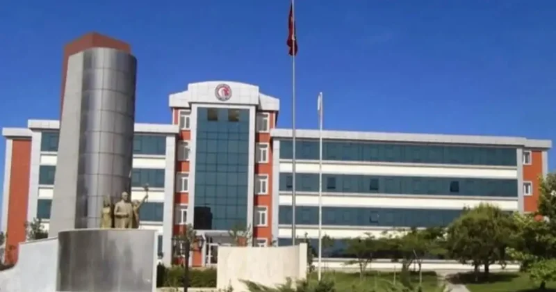 Liyakat tatilde! Sözcü Gazetesi