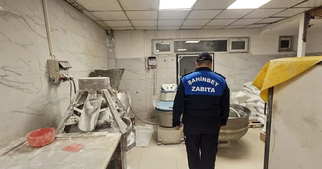 Şahinbey Belediyesi zabıta ekiplerinden gece denetimi Gaziantep Haberleri