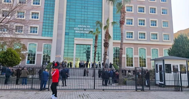 Antalya Büyükşehir Belediyesi yolsuzluk ve rüşvet davasında 2 nci gün: Tutuksuz sanıkların savunmaları alınmaya devam ediliyor Antalya Haberleri