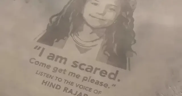 ‘Lütfen gelin beni alın’ diye yalvarmıştı: Soykırımcı İsrail in 335 kurşunla katlettiği Hind Receb in portresi kumsala çizildi VİDEO İZLE