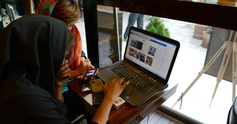 İran ı internete ilkel yöntemlerle bağlayan Türk paraya para demiyor Sözcü Gazetesi