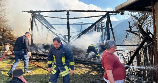 Tosya da samanlık yangını Kastamonu Haberleri