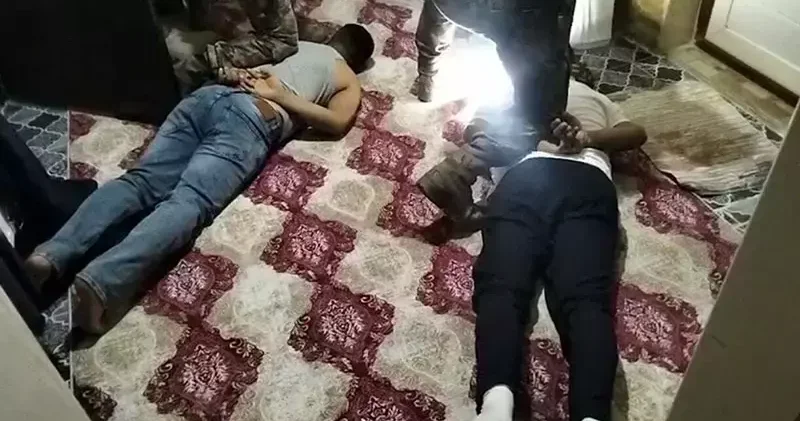 İzmir’de iş yerine silahlı saldırı düzenleyen 2 şüpheli tutuklandı