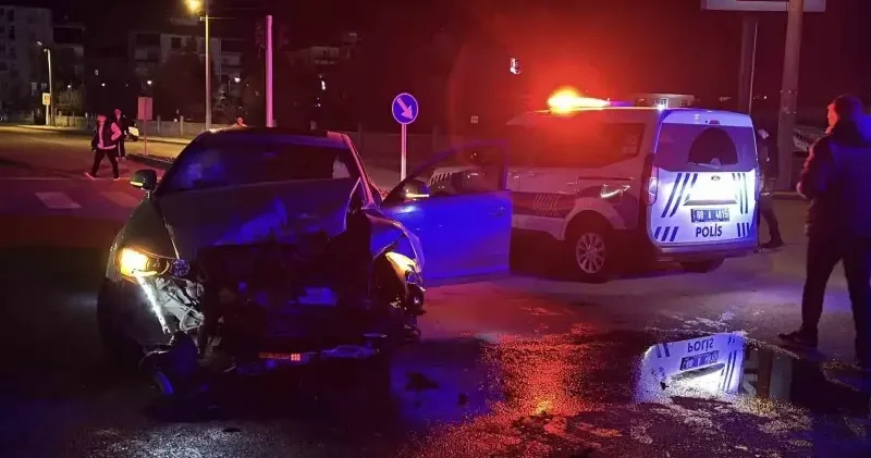 Aksaray’da kaza: Kuzenler kavşakta çarpıştı Aksaray Haberleri