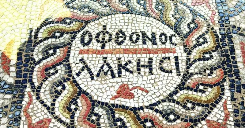 Kıskanan çatlasın mozaiği bulundu Kültür Sanat Haberleri