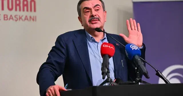 Bakan Tekin Ramazan eleştirilerine sert çıktı: Noel’e ses yoksa Ramazan’a da olmayacak VİDEO İZLE