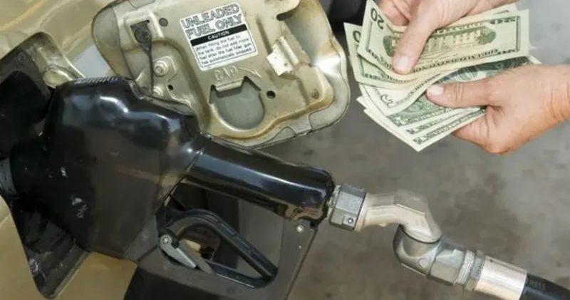 Motorin ve benzine savaş etkili zam geliyor