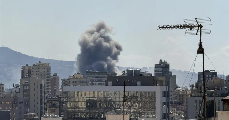 Katil İsrail ordusu Beyrut un güneyindeki Dahiye bölgesine yeni hava saldırısı düzenledi