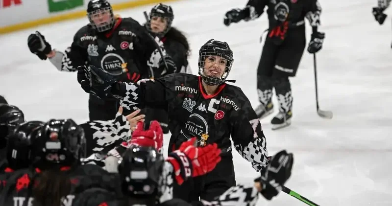 Kadınlar Süper Ligi’nde şampiyon Buzadam SK oldu Hayat Haberleri