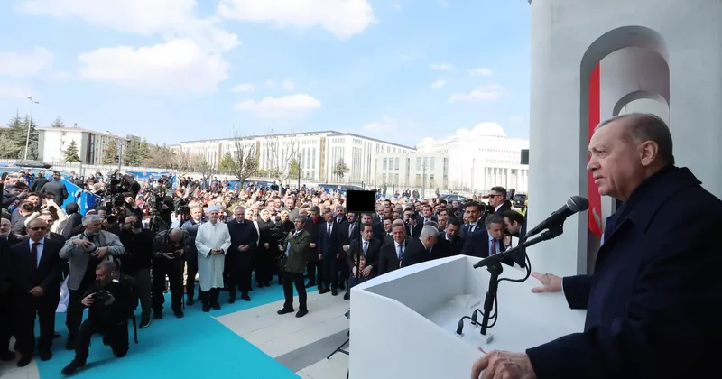 Cumhurbaşkanı Erdoğan: Milli ve manevi kimliğimize sahip çıkmaya devam edeceğiz