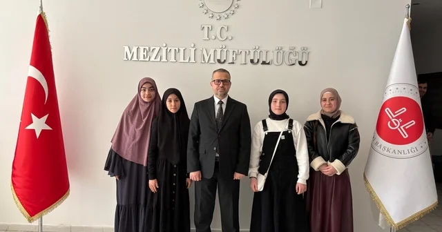 Mersin de 6 ayda hafız olan 4 öğrenci altınla ödüllendirildi Mersin Haberleri